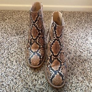 Jentilly Snake Print Block Heel Chelsea Booties